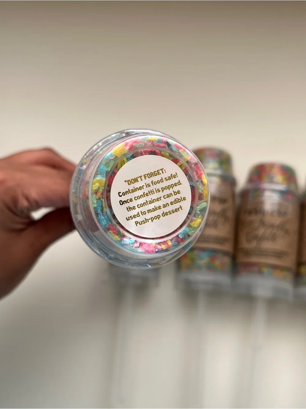 Push-pop confetti celebration birthday wedding graduation eco friendly baby